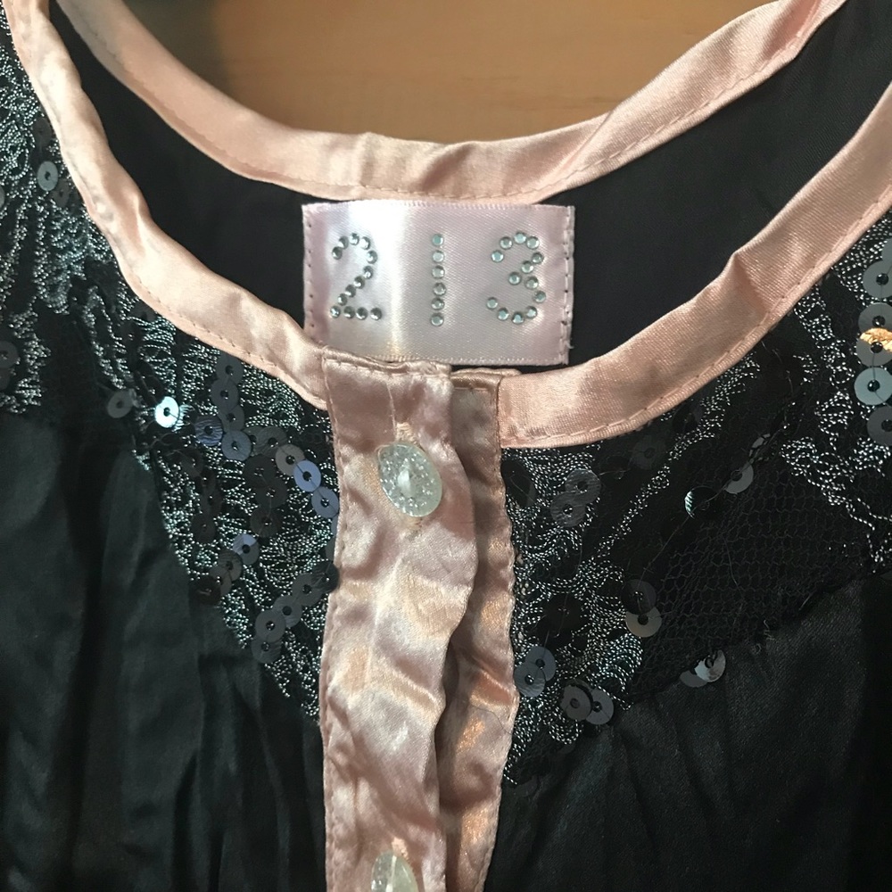 213 Sequin Sleeveless Top - Picture 2 of 6